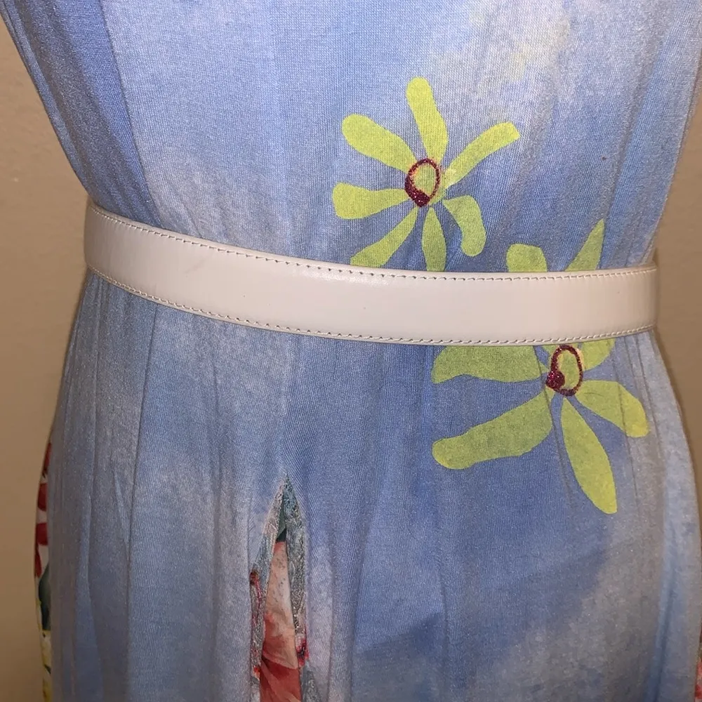 White Circle Fashion Belt - Image 4