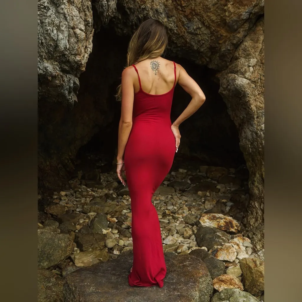 SKIMS
Soft Lounge Long Slip Dress S - Image 3