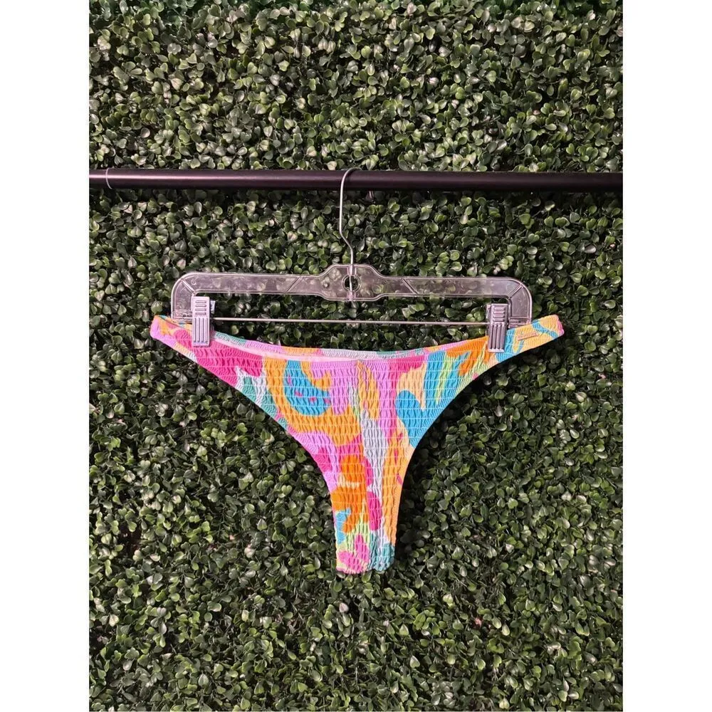 White Fox Floral Crinkle Swim Bottoms Size Large Cheeky - Image 2