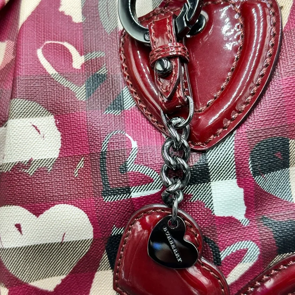 BURBERRY Nova Check Heart Print Pilgrim Satchel Berry - Image 5