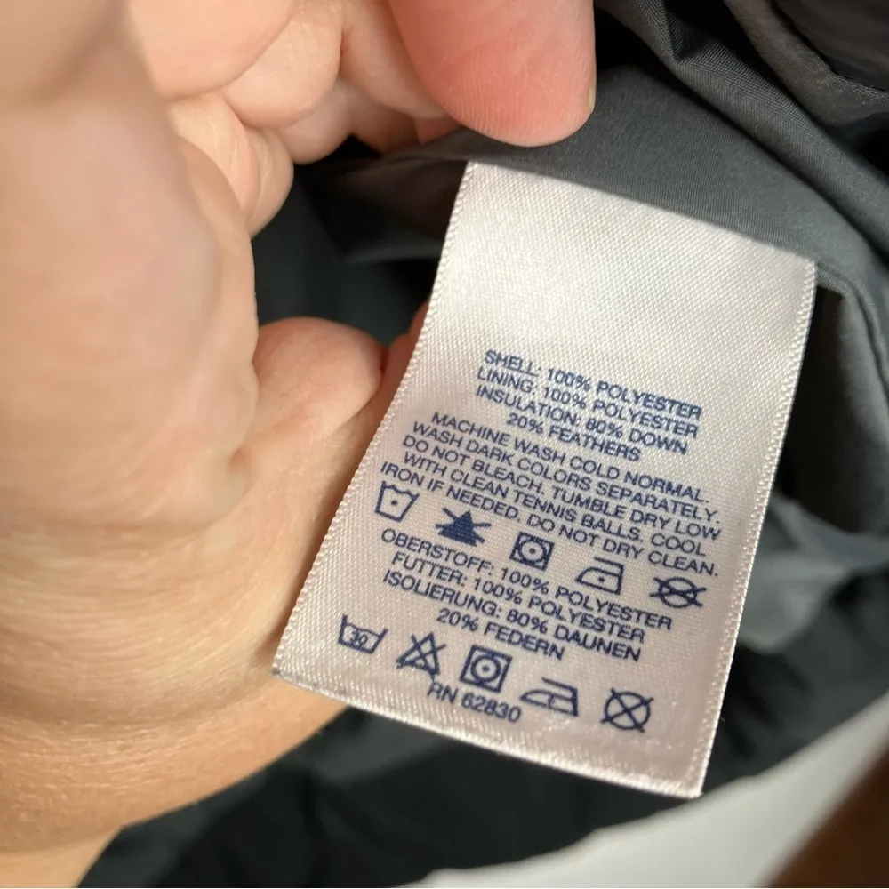 Lands End black down puffer vest size large‎ - Image 4