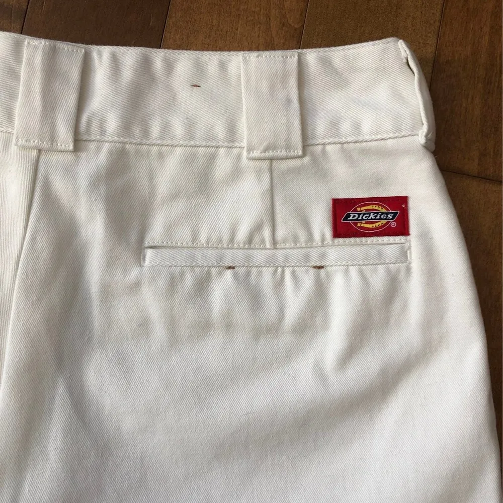 Dickies Girl Juniors' High Rise Fray white shorts size 7 28 waist - Image 7