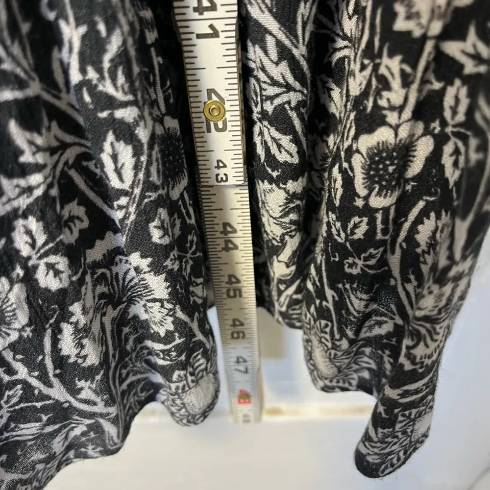 Celina moon square neck black & white floral flowy midi cottagecore dress Size L - Image 8