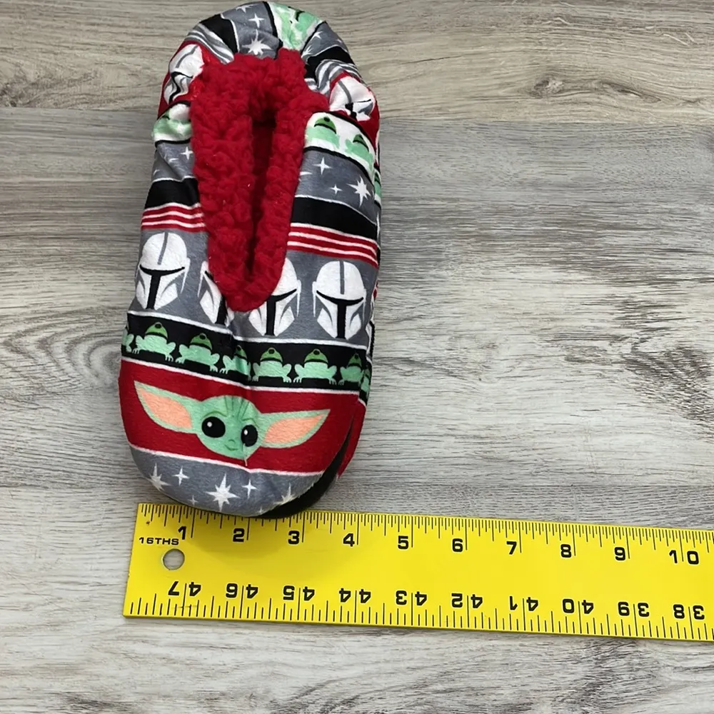 NWT  Mandalorian Multi-Color Soft Red Fleece Inside Slipper Socks - Image 7