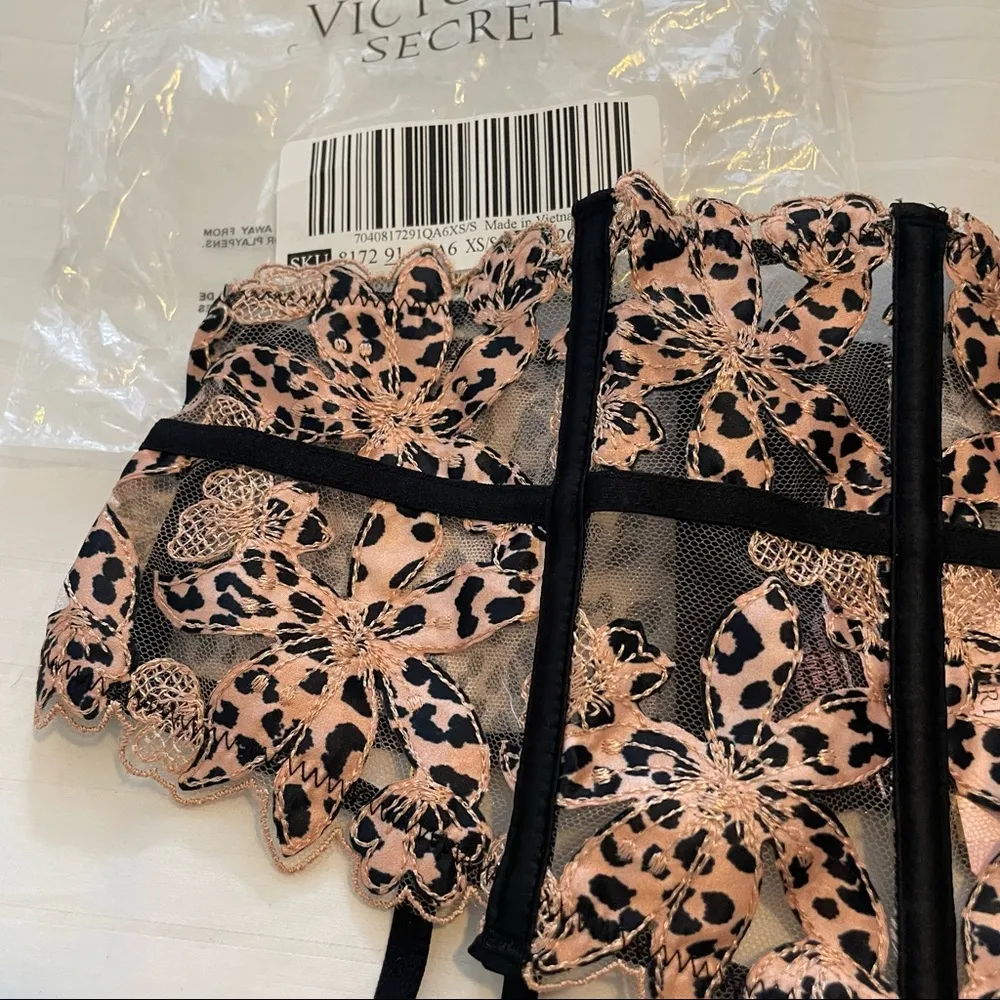 NWT Victoria’s Secret Lace Waist clincher Garter Hooks Xs/S Animal Print - Image 2