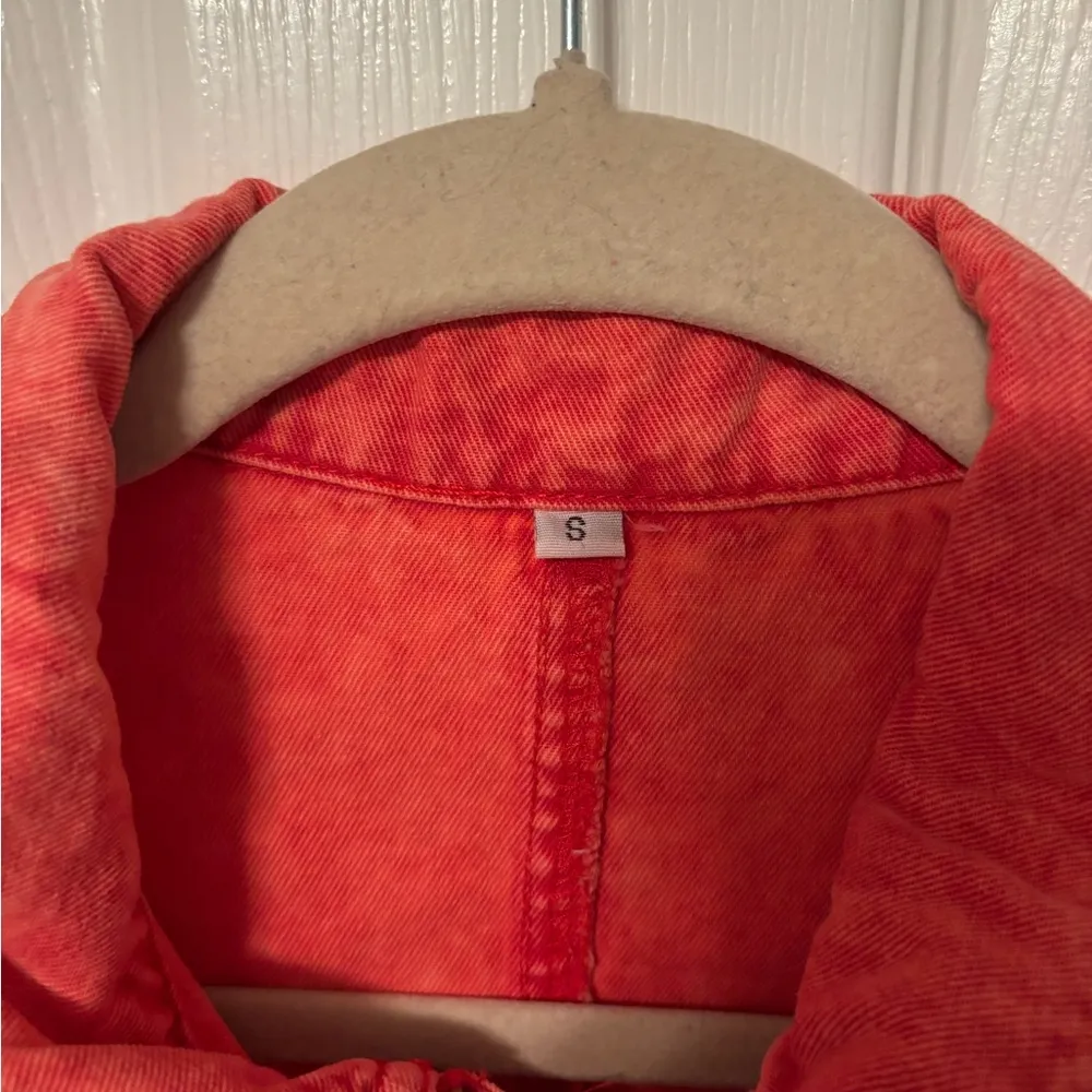 Women's Casual Distressed Zip Short Sleeve Denim Romper size small Red - Image 2