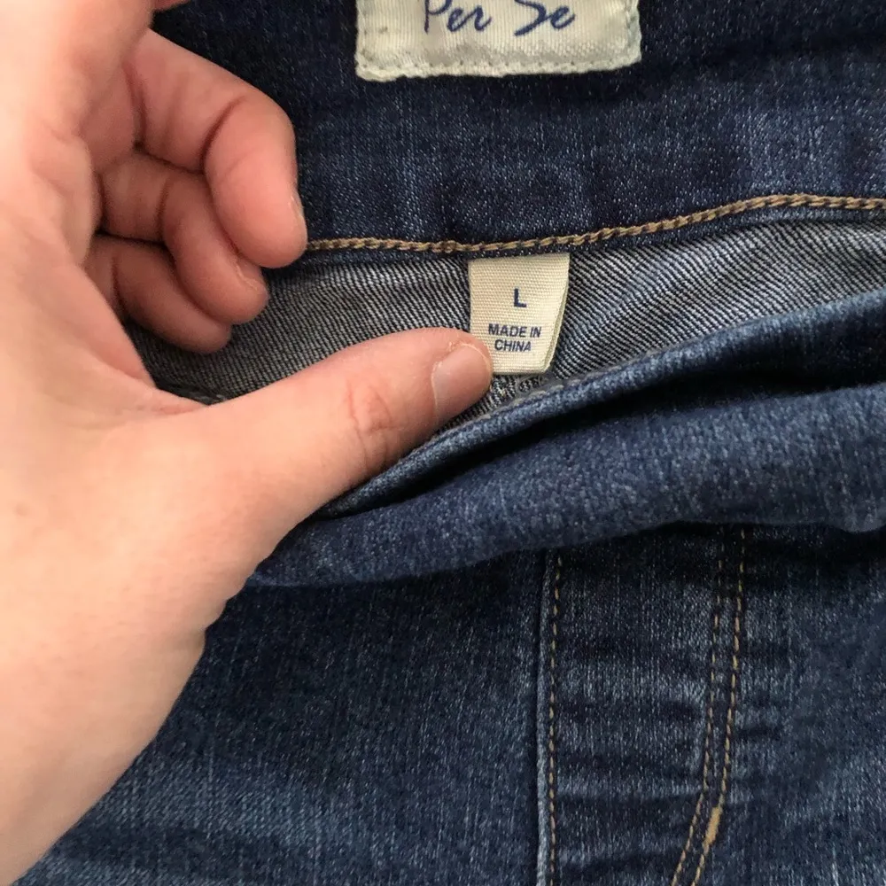 Per Se blue denim shorts with floral embroidery elastic waist size large - Image 6