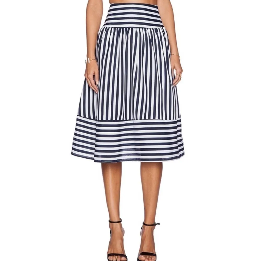 J.O.A Panel Striped Skirt in Navy Stripe‎ Size XS - Image 3