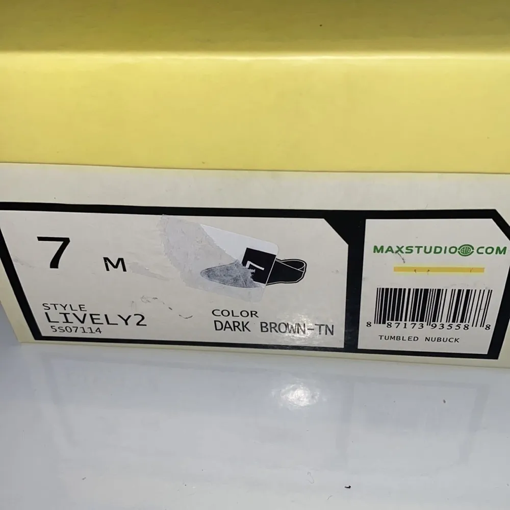 Max Studio Lively 2 dark brown 💯 suede flats. Traction bottom. Size 7.NWT/ box - Image 12