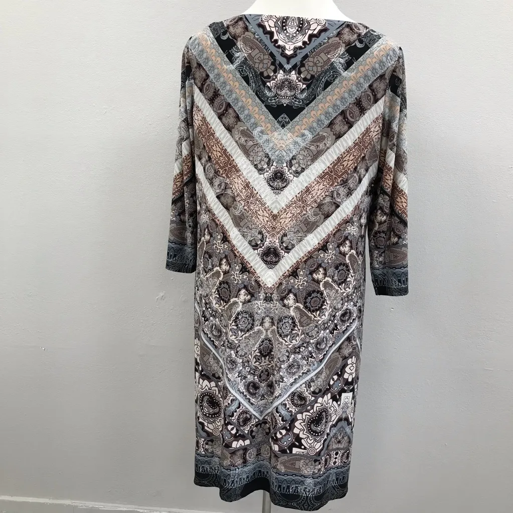 London Times Multicolor Chevron Patterned Dress - Size 20 - Image 3