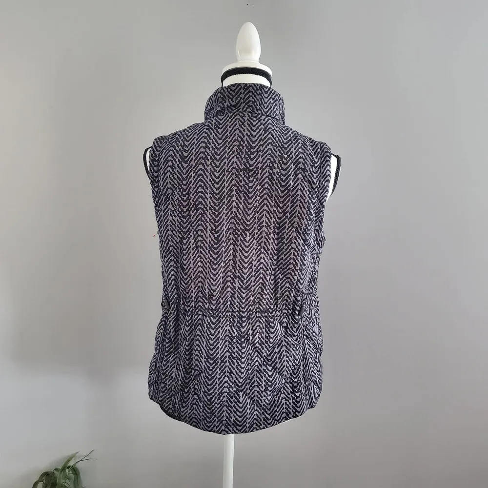 Croft & Barrow Women's Patterned Lightweight Puffer Vest S - Image 2
