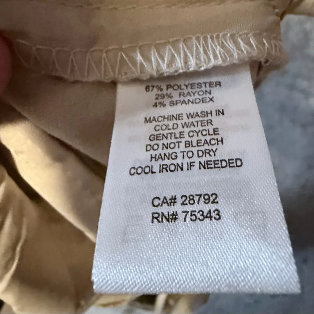 Cynthia Rowley cream ankle length dress pants with ruffle pockets size 10 - Image 8