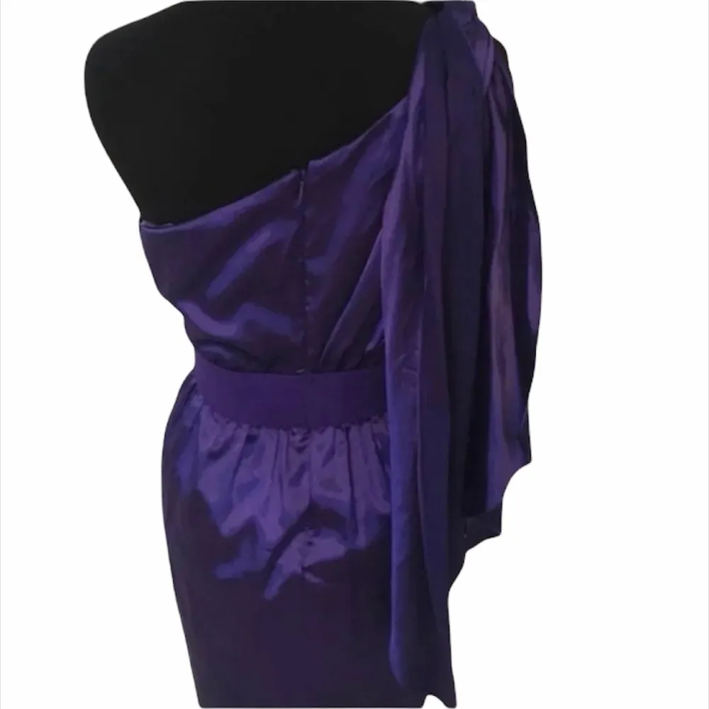Purple satin shiny one shoulder dress Size 4 - Image 7