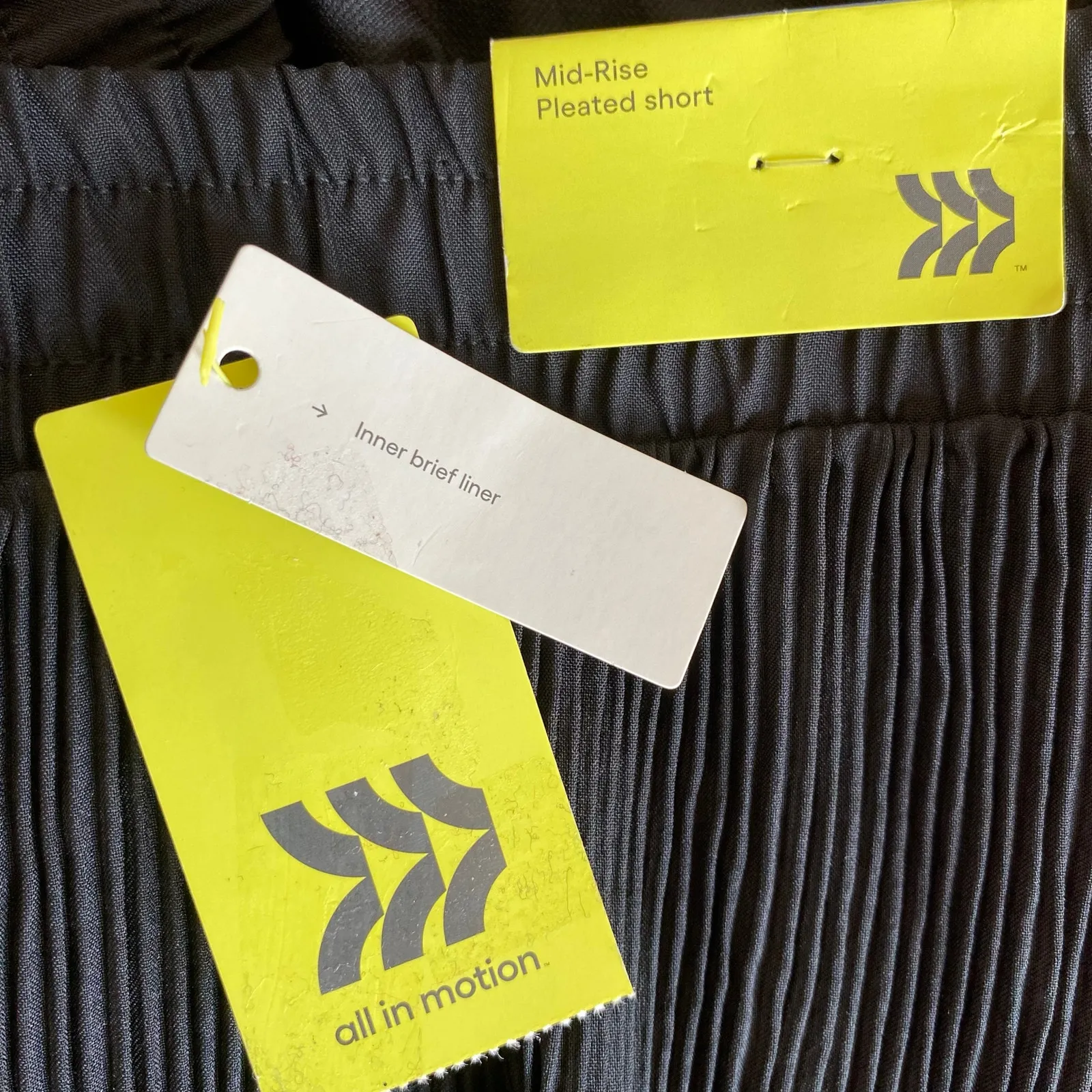 NEW ALL IN MOTION Mid Rise Pleated Activewear Short Black Large Built in Brief - Image 5