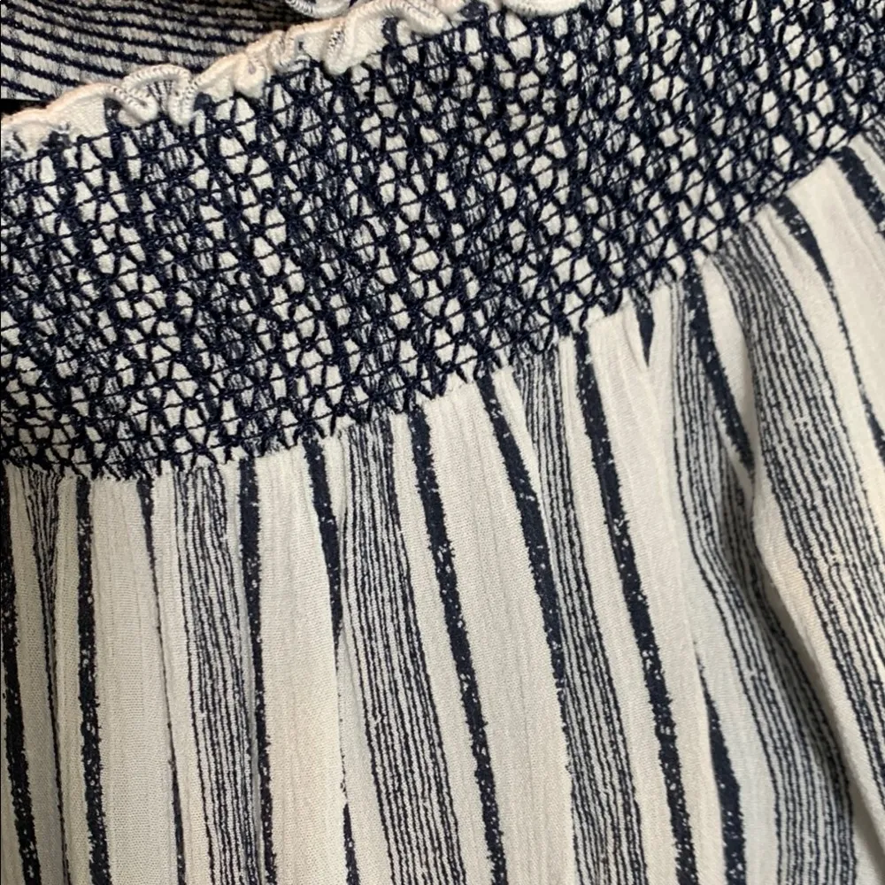 Women's Blue Island Blue and White Striped Rayon Swimsuit Cover-up Size Small - Image 5