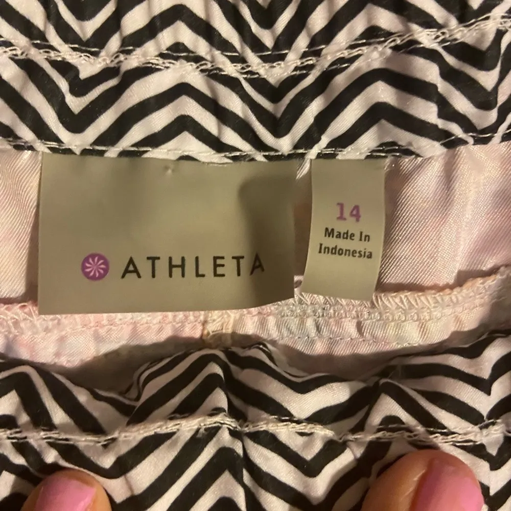 Athleta workout shorts black and Orange cute running shorts women’s 14 - Image 3