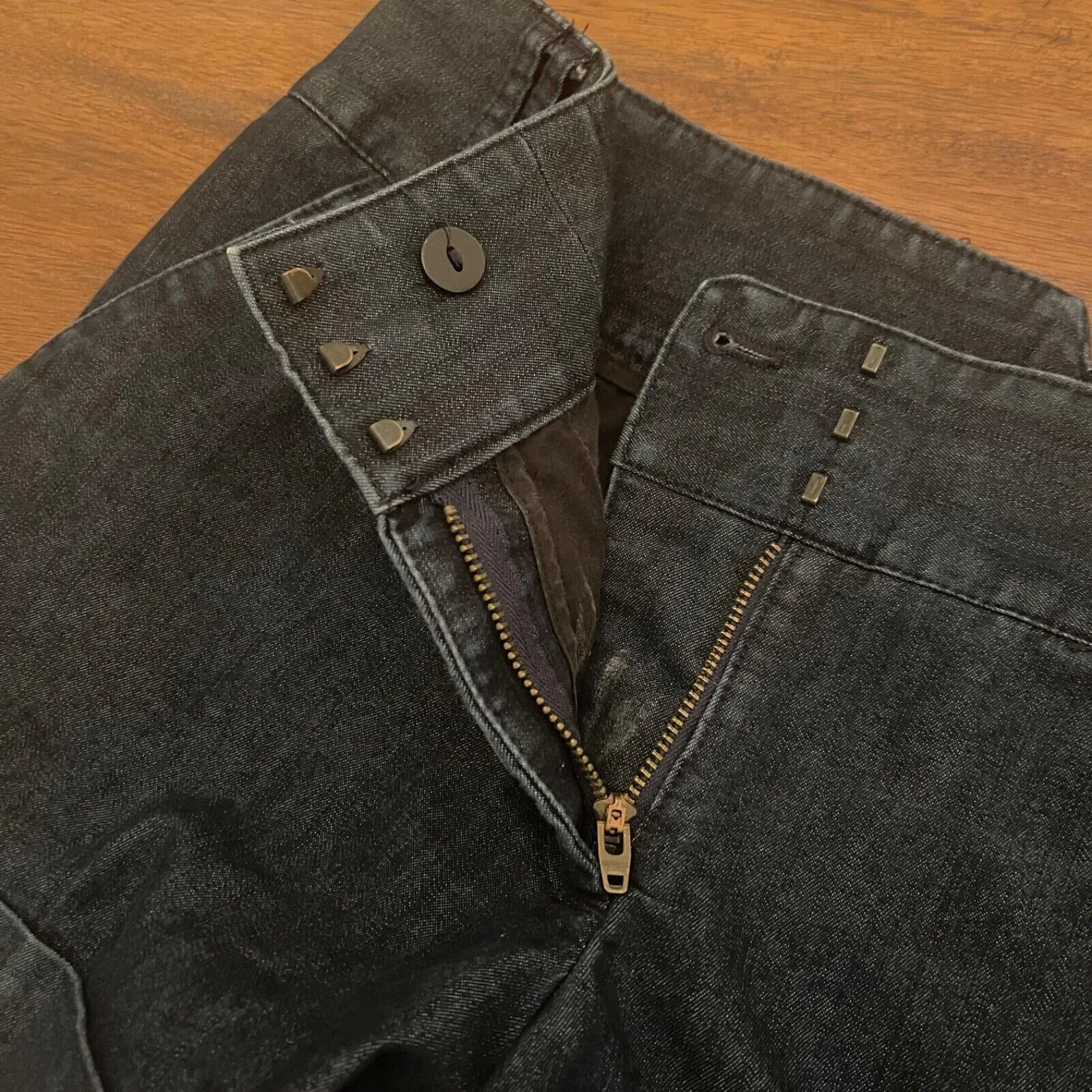 EXPRESS Size 6 Regular Dark Wash Rolled Hem Jean Shorts - Image 9