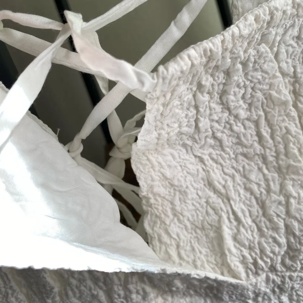 Lulus lace up short puff sleeve ivory bodysuit size S - Image 4