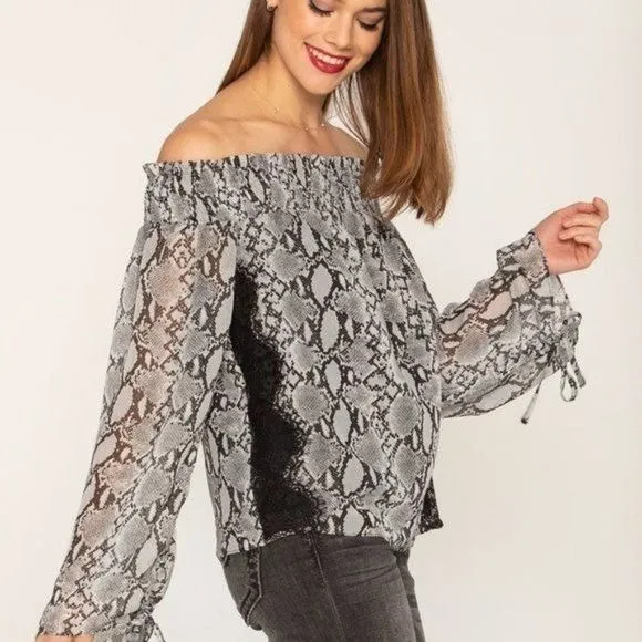 Miss Me Sweet Love Off Shoulder Long Sleeve Snake Skin Print Lace Top Small - Image 2