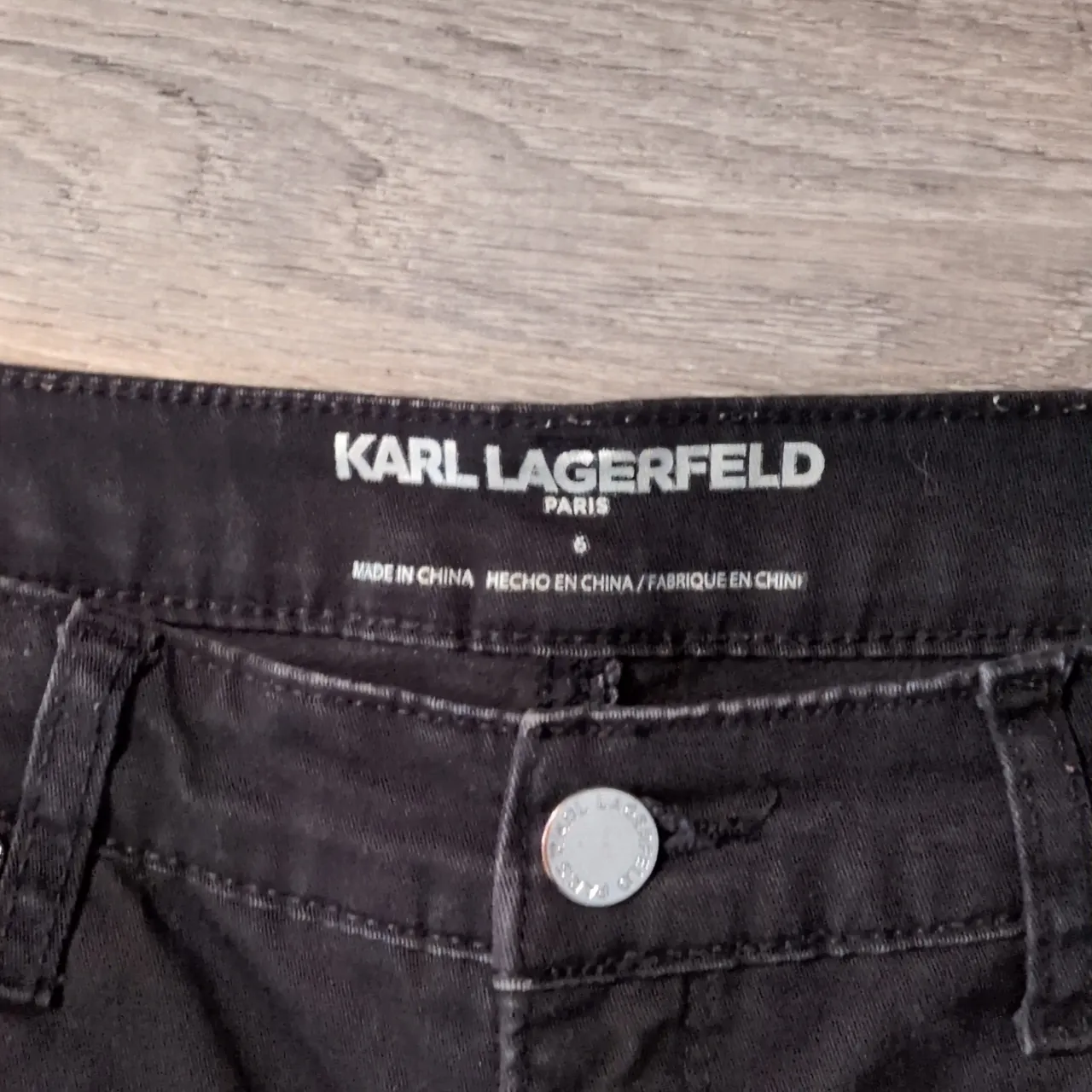 Karl Lagerfeld Black Cropped Jeans Size 6 - Image 4
