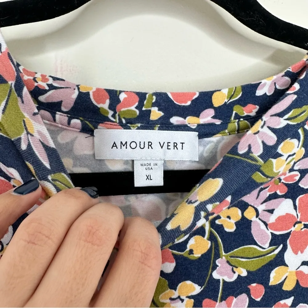 Amour Vert Penny Reverie Knit Dress in Mojave Floral - Image 7