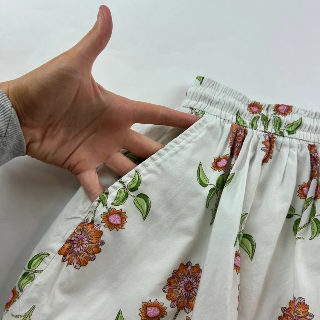 Old Navy Floral Print Flared High Rise Shorts S - Image 3