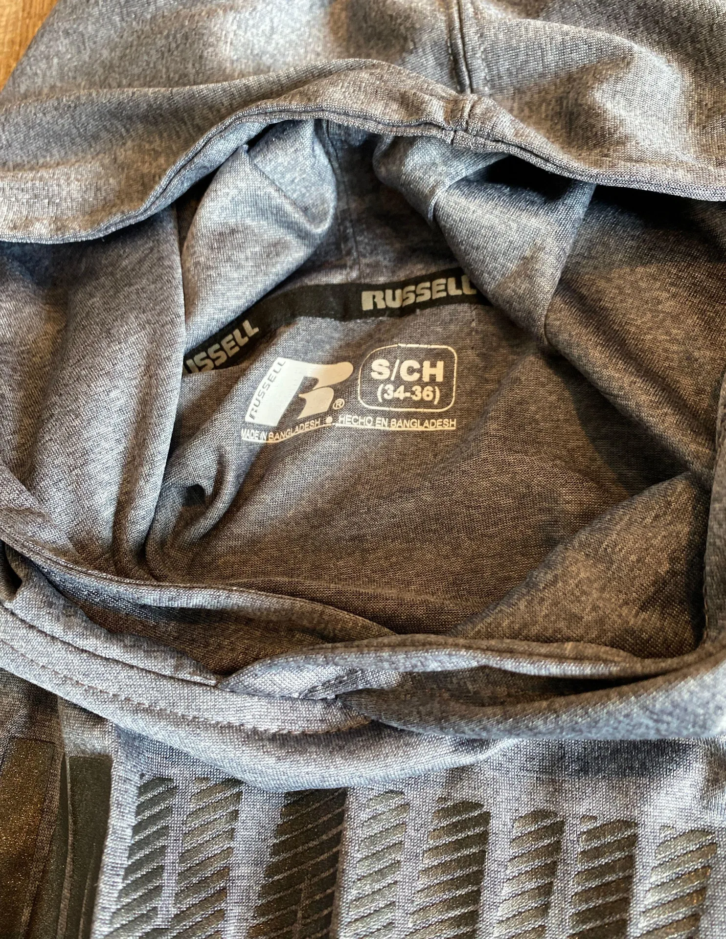 Russel University of Iowa Hawkeyes Hoodie Sweatshirt Pullover  - Image 3