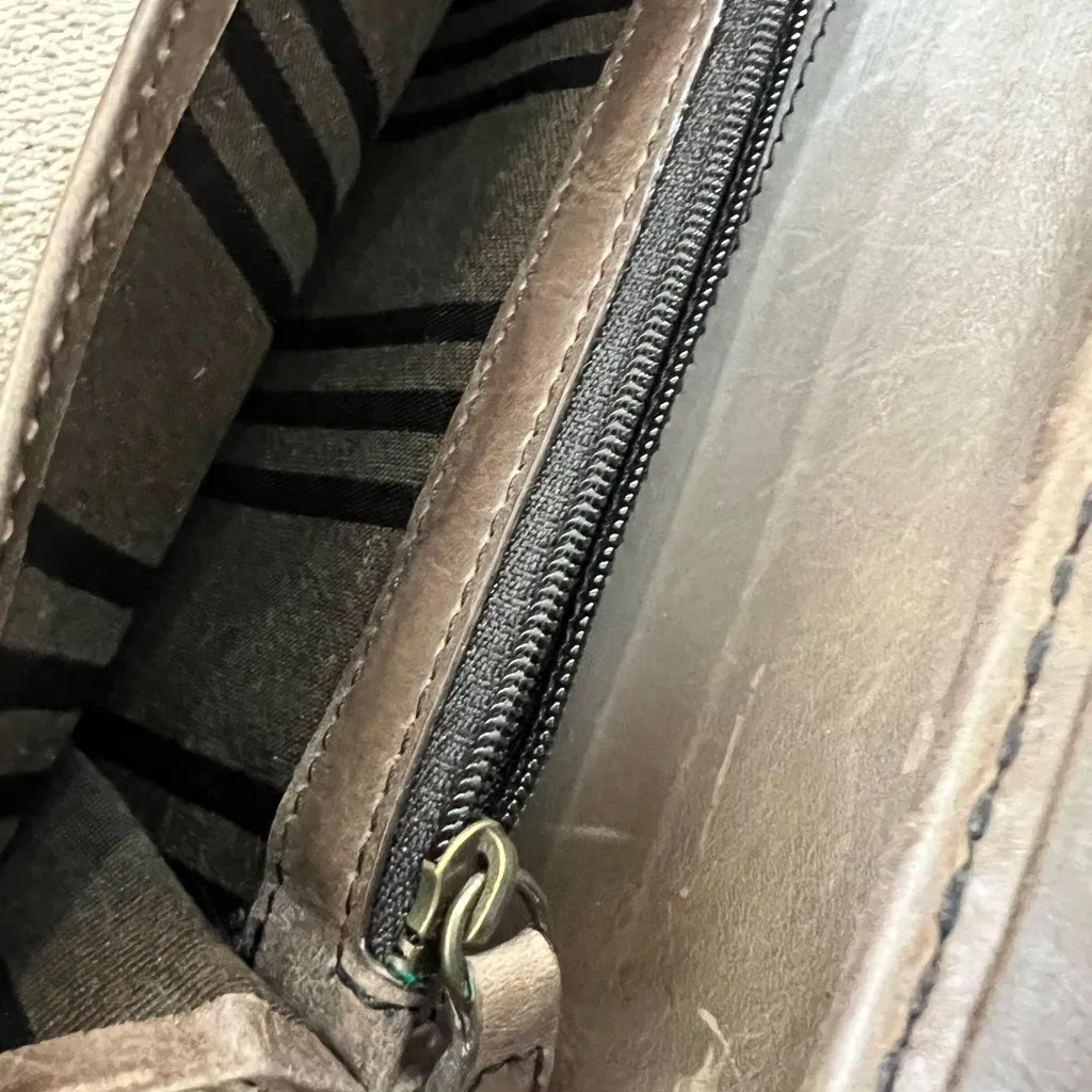 Frye light Brown Leather Wallet - Image 5