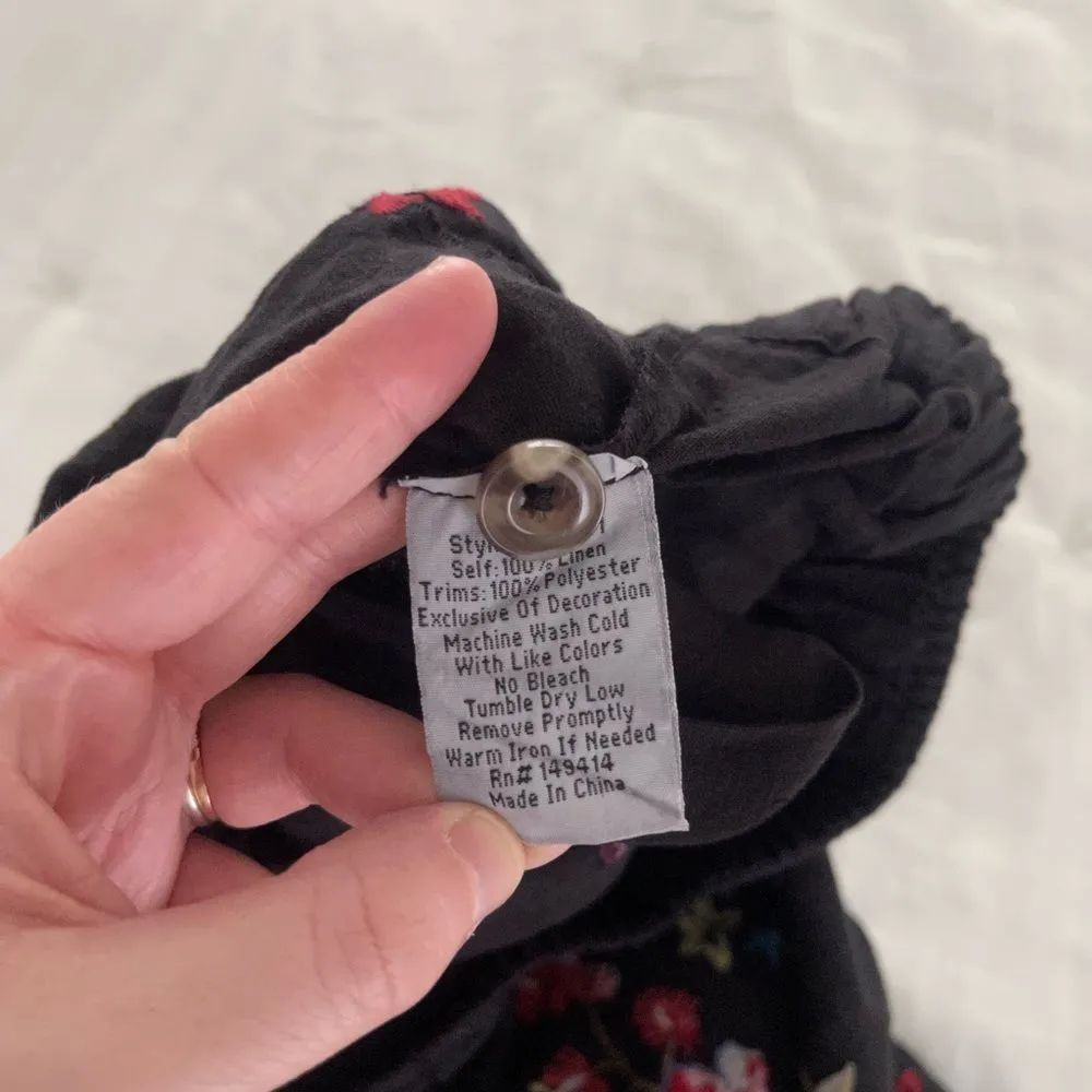 Johnny Was Black Embroidered Linen Shorts - Image 7