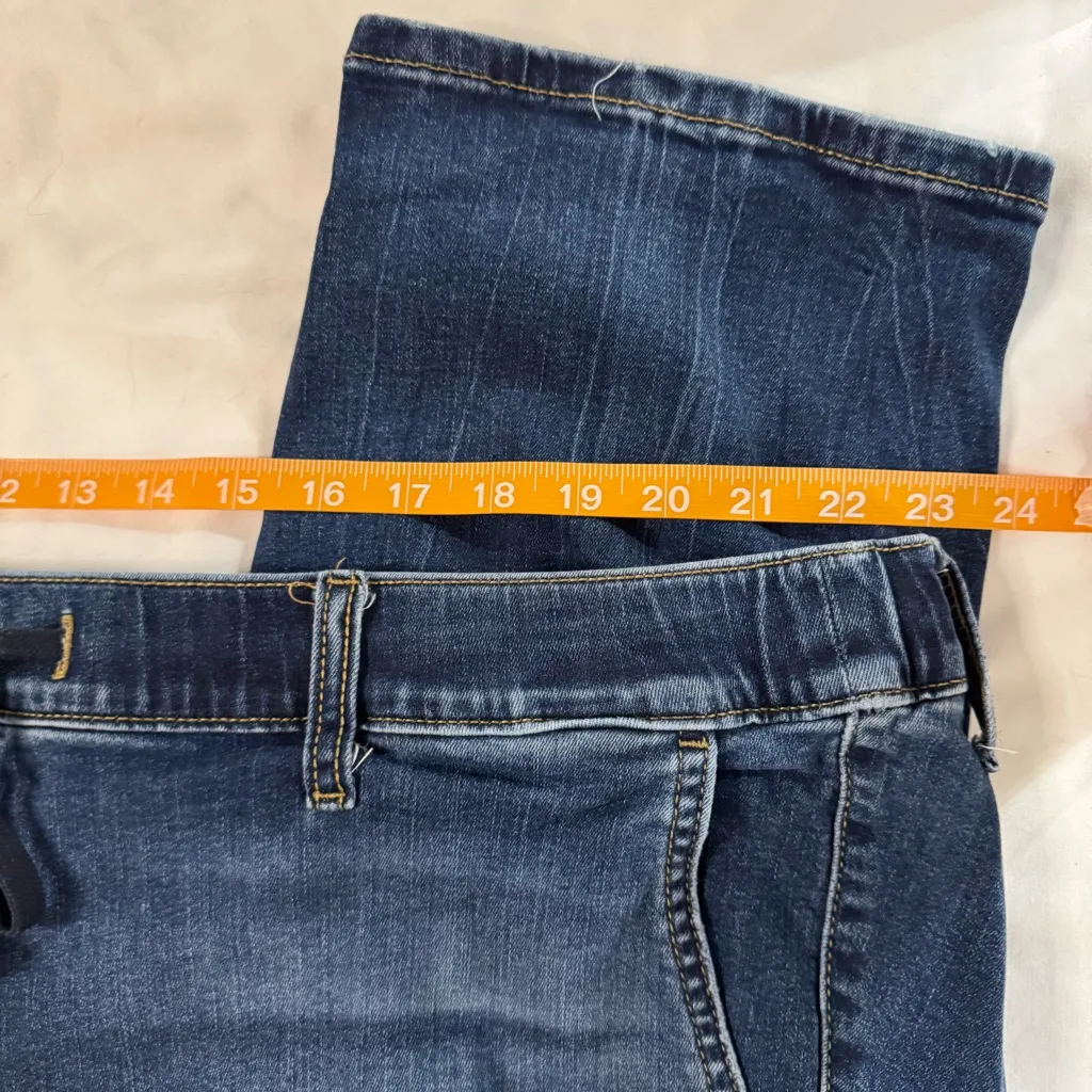 Torrid Weekend Boyfriend Straight Jean Super Soft Size 4 Short Pull On Stretch - Image 2