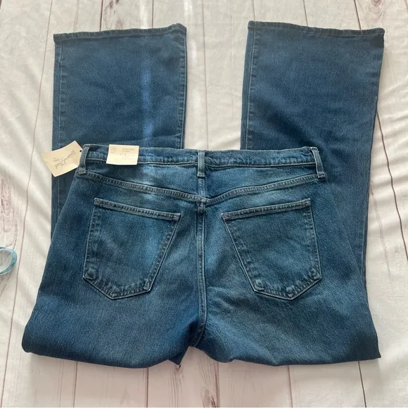 NWT Universal Thread Women's‎ High-rise Flare Jeans 16 Short Blue 16 S NEW - Image 2