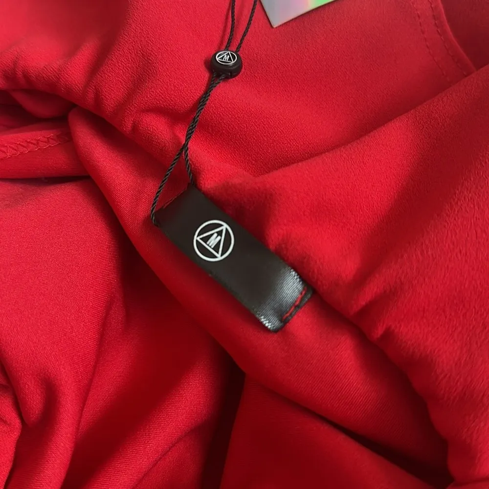 Elegant Red Off-Shoulder Jumpsuit - Image 8