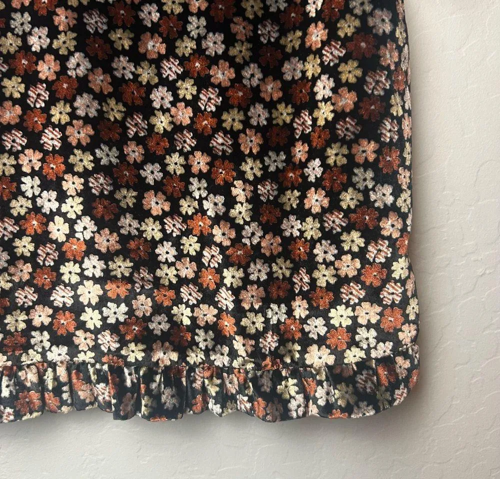 Madewell velvet tulip-sleeve ruffle top in petite blooms true black size xxs - Image 8