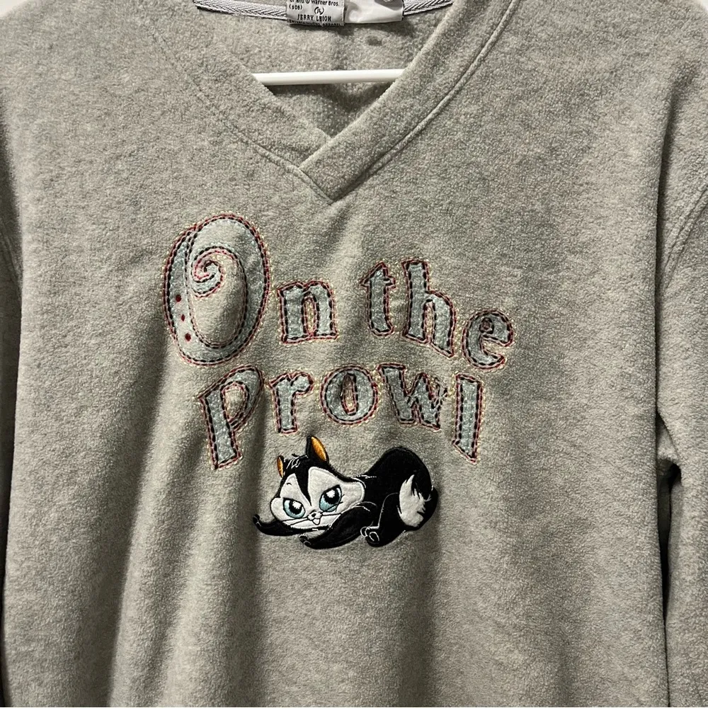 Looney Tunes “On The Prowl” Sweatshirt Crewneck - Image 3