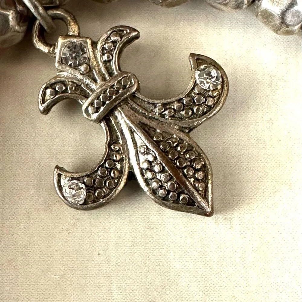 Silver/brass tone charm stretchy bracelet - Image 7