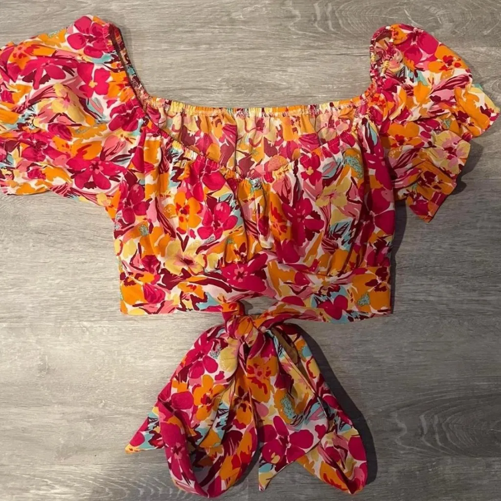 SHEIN Aesthetic Top Trio - Image 3