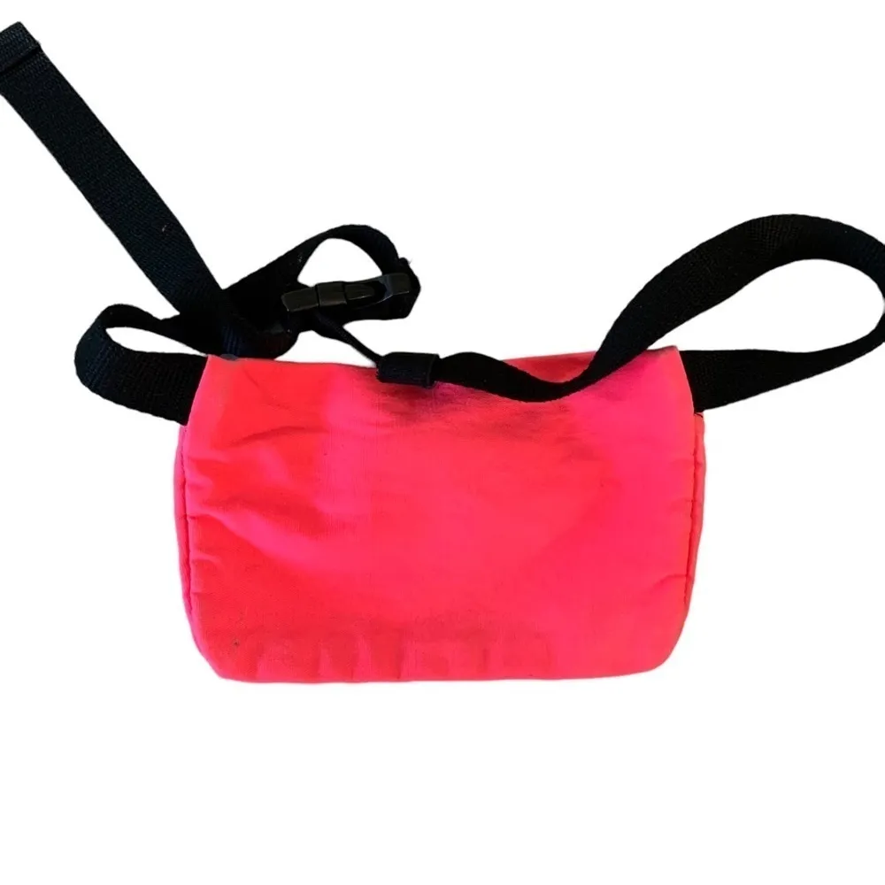 VICTORIA Secret PInk hip pack, hot pink - Image 2
