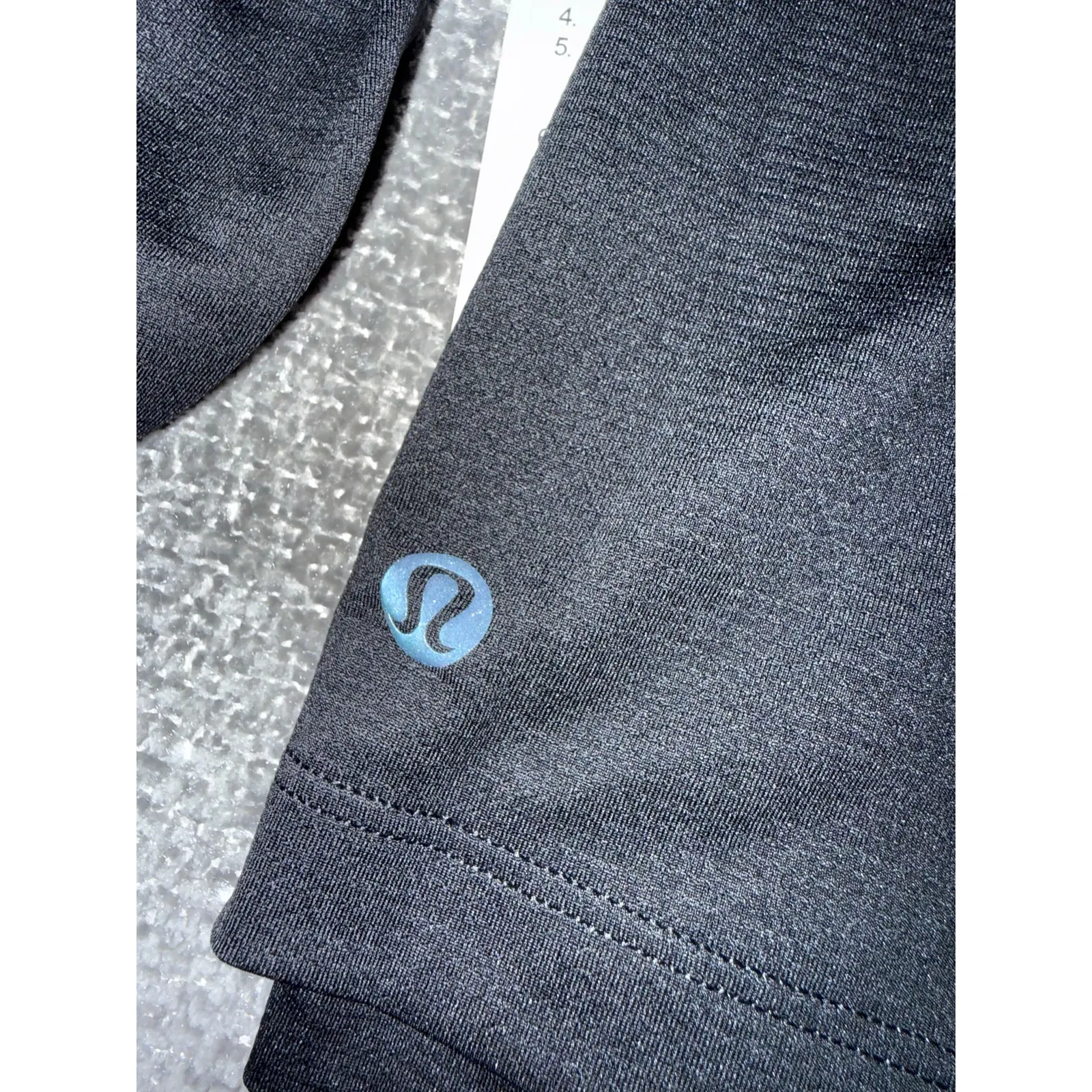 NWT Lululemon Bundle Hip Length Long Sleeve and Bra Size 4 Black - Image 7