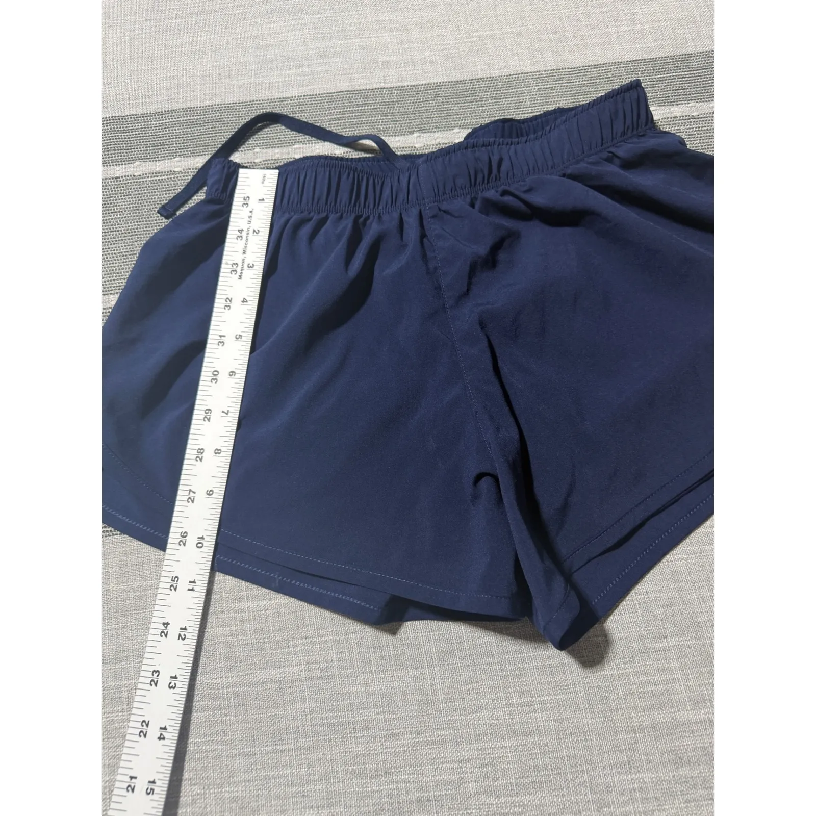 New Balance Women Navy Blue Running Shorts Athletic Workout Gym Size Small - Image 2