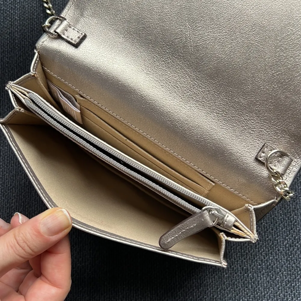 Banana Republic cow leather clutch - Image 6