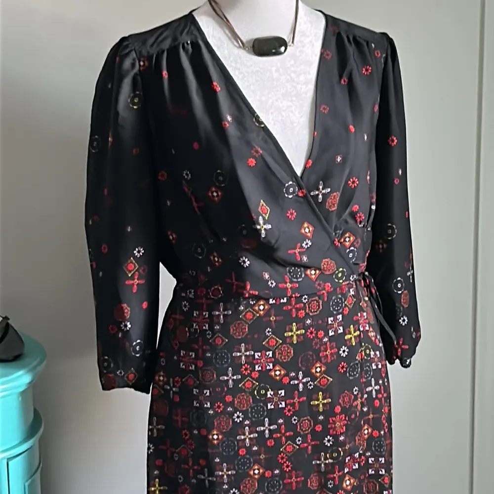 Express Women’s Floral Maxi Dress Striking High Low Surplice Faux Wrap V-Neck - Image 7