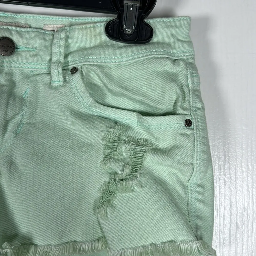 Sneak Peek Denim Green Booty Shorts Size Small EUC #VEG - Image 4