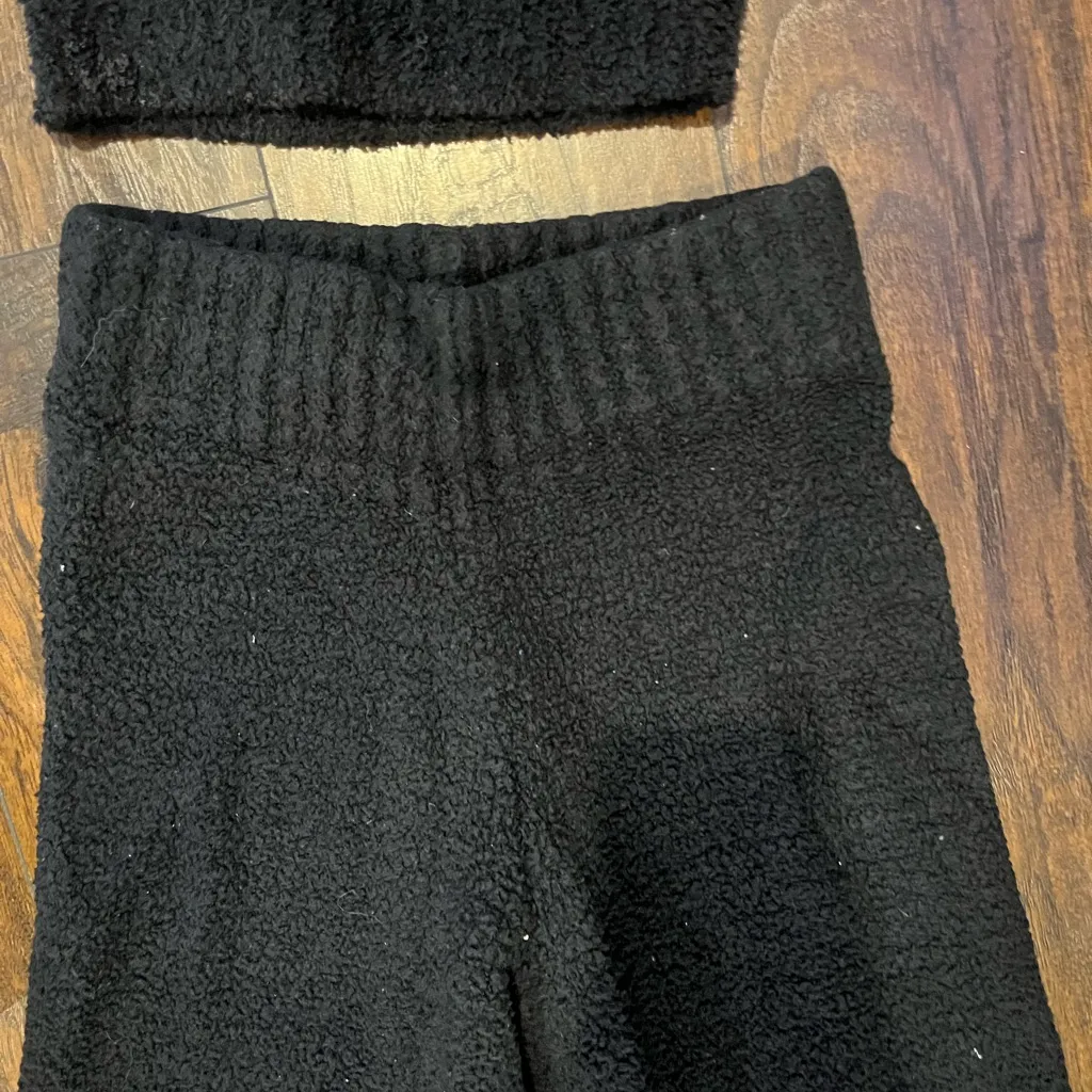 Skims Black Cozy Set - Image 3