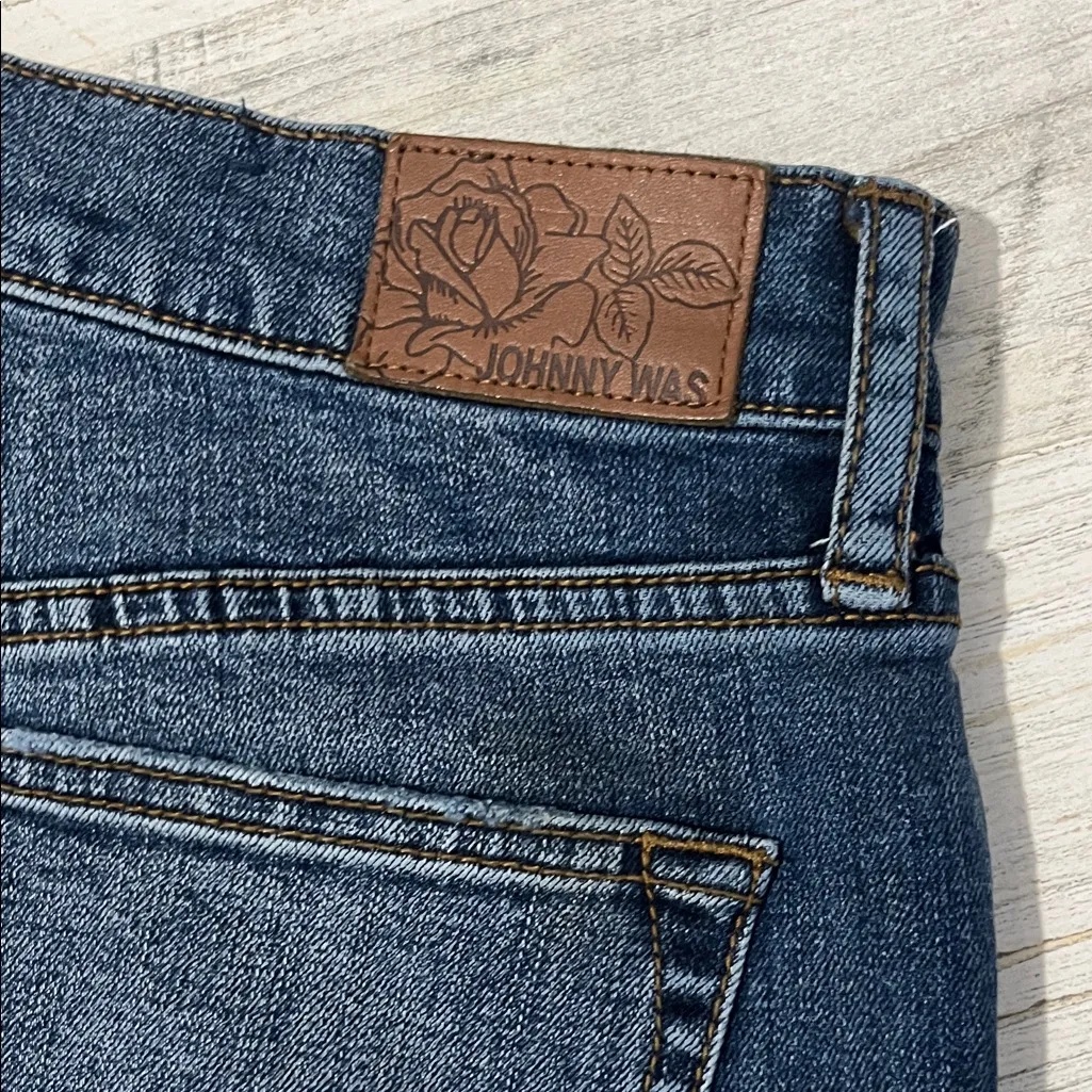 Johnny Was Blue Jean Shorts Size 28 - Image 3