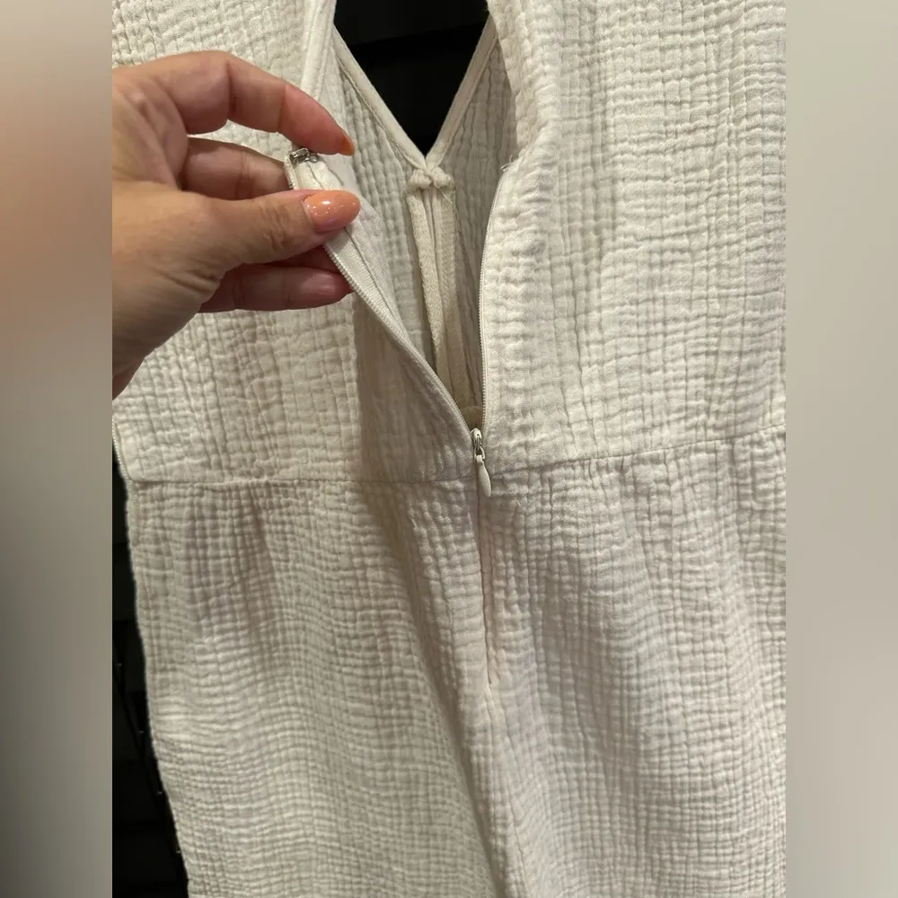 EUC URBAN OUTFITTERS BEIGE Lightweight JUMPSUIT palazzo legs - Image 4