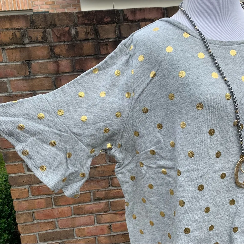Crown & Ivy Gold Textured Polka Dot Flutter Sleeve Top Blouse 2X - Image 3