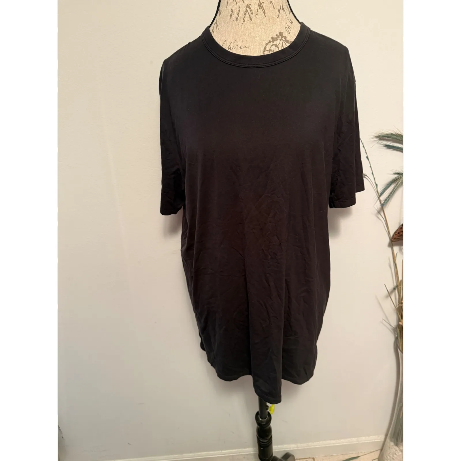 Lululemon Black Short Sleeve Crew Neck T Shirt Athleisure Casual Top Men's L - Image 2