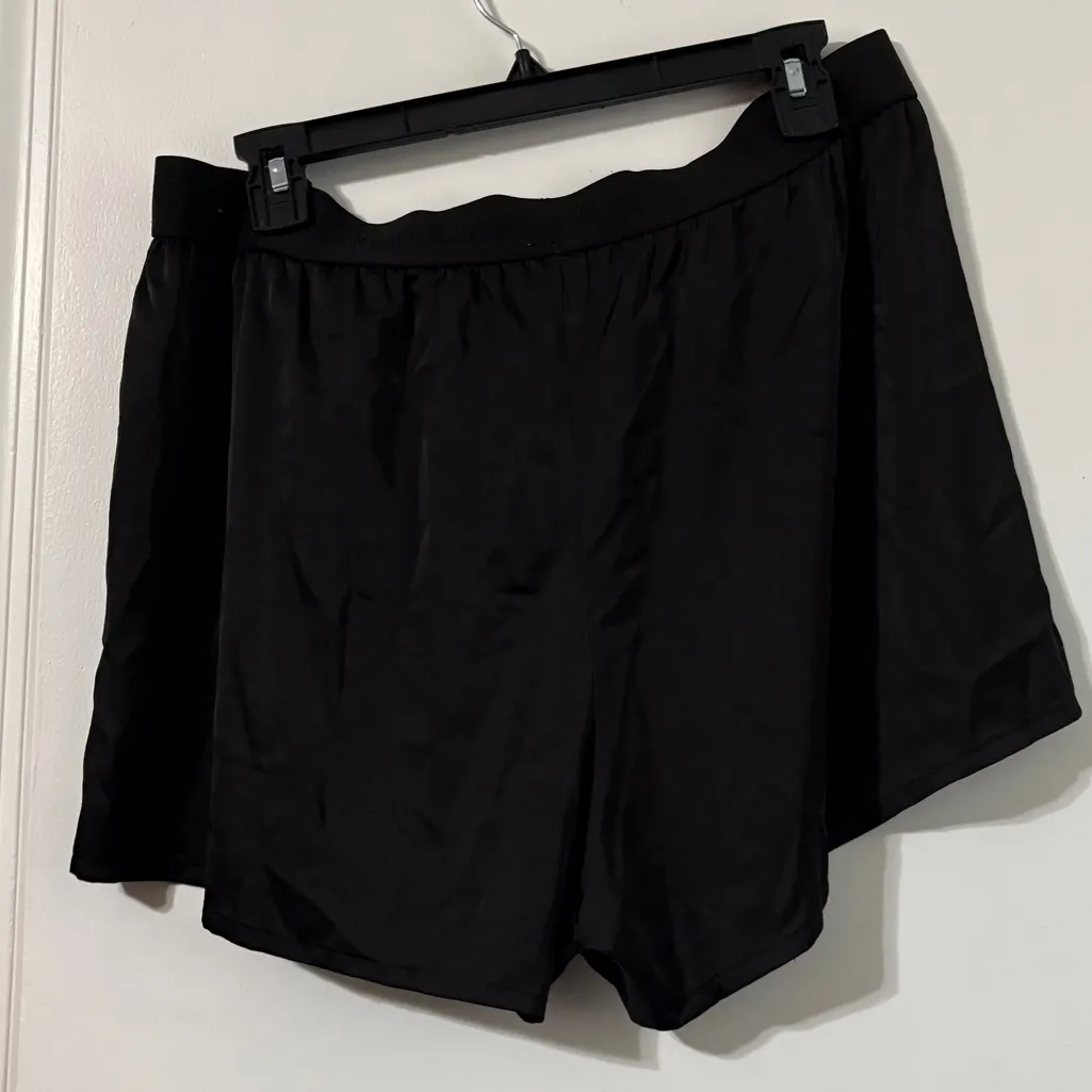 Juicy Couture Black Pajama set XL - Image 4