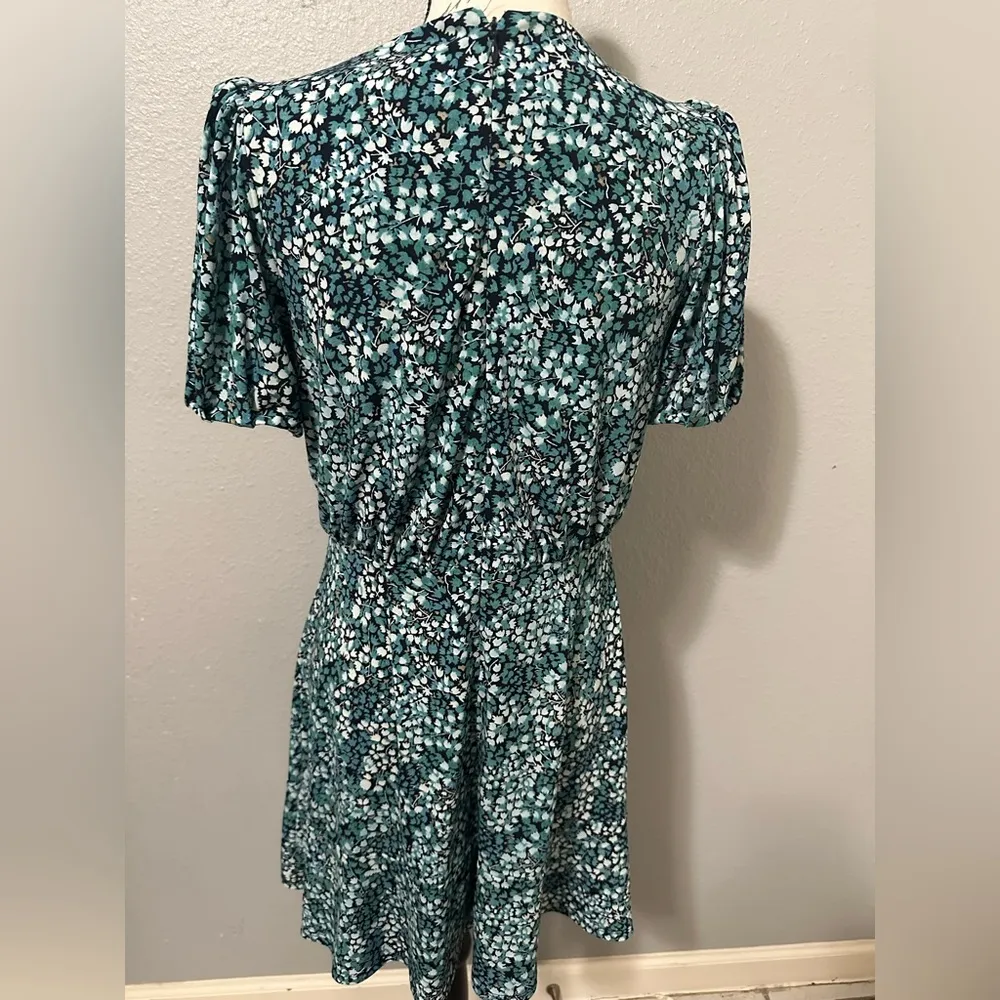 Barely used LOFT Petite Wildflower Puff Sleeve Flare Dress size 2great condition - Image 7