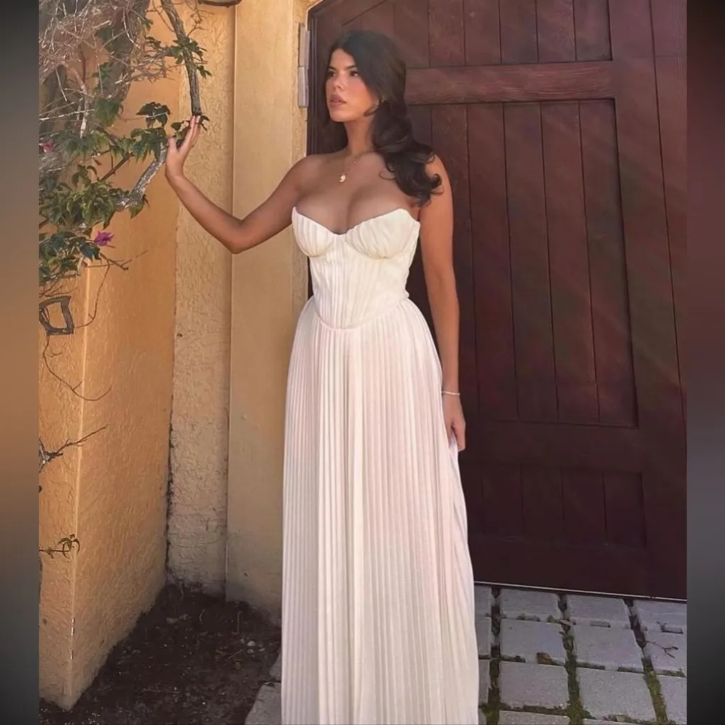 HOUSE OF CB M D-DD 'Amorata' Ivory Pleated Maxi Dress NWOT - Image 2